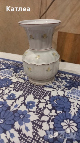 Порцеланова ваза, снимка 2 - Вази - 55253781