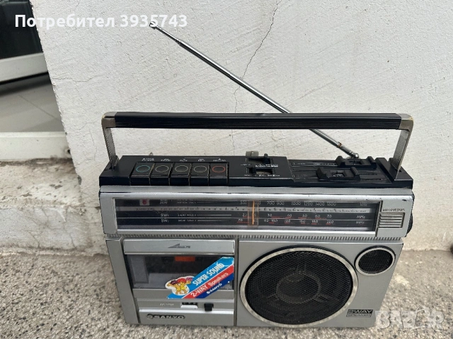 Sanyo ретро касетофон отличен