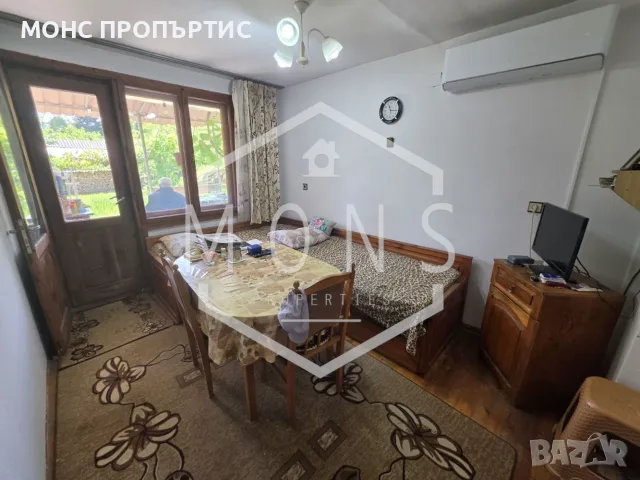 Двуетажна просторна къща в село Стоките, обл. Габрово., снимка 14 - Къщи - 55349179