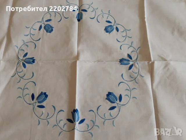 Битови, бродирани карета за маса , снимка 2 - Покривки за маси - 55660902