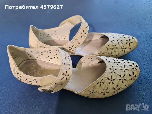 Обувки бели Rieker, снимка 2 - Дамски ежедневни обувки - 54241126