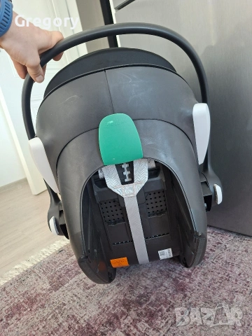 Столче за кола Cybex Aton B2 с основа Isofix в много добре състояние, снимка 5 - Столчета за кола и колело - 55149020