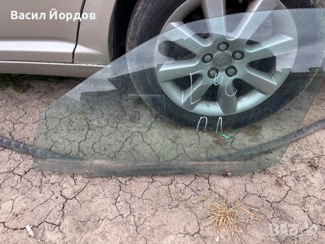 Предно Ляво Стъкло за Бмв Е46 / BMW E46 / Ляво Стъкло , Предно / 