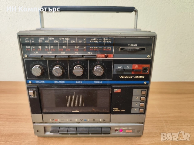 Продавам радиокасетофон Вега 335