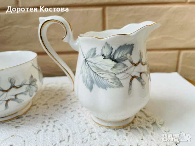 ROYAL ALBERT красив комплект от Англия от костен порцелан, снимка 12 - Антикварни и старинни предмети - 54385469