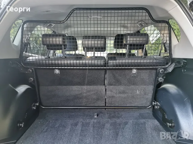 Разделителна решетка за кучета за багажник на Toyota RAV 4