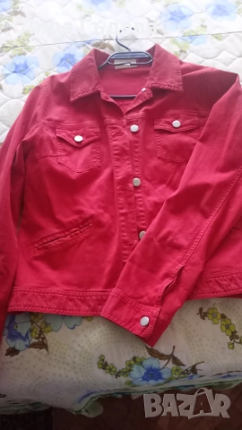 Червено яке