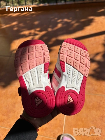 Детски маратонки adidas, снимка 4 - Детски обувки - 54349923