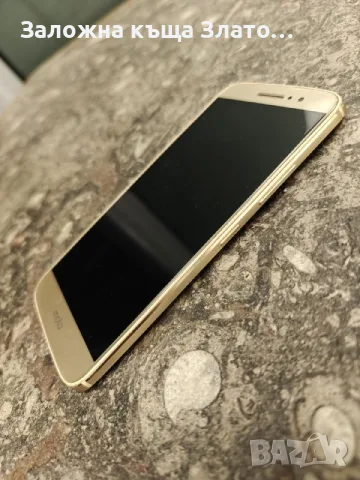 Motorola Moto E4 в хубав златист цвят, снимка 4 - Motorola - 55316557