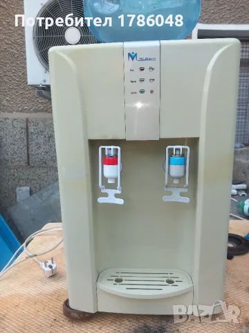 Диспенсар работи с компресор