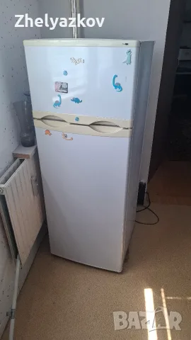 Халдилник с горна камера Whirlpool, снимка 4 - Хладилници - 55677129
