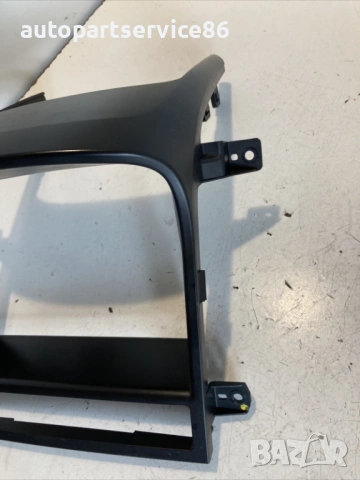 Рамка около радио стерео за Chevrolet Captiva 2.0 Vcdi (2010) 96435755, снимка 3 - Части - 54634728