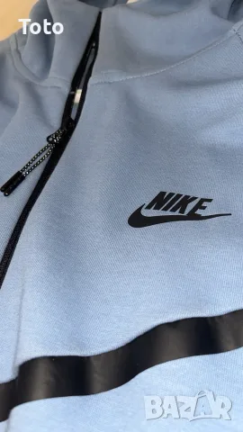 Оригинално горнище Nike Tech Fleece, размер L (Светлосин), снимка 2 - Спортни дрехи, екипи - 55626089