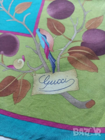 Дамски шал Gucci, снимка 5 - Шалове - 54571951
