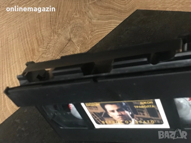 Видеокасета “ ВЕРИГИ ОТ ЗЛАТО “ VHS, снимка 6 - Други жанрове - 55317595