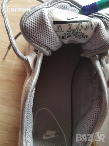 Дамски маратонки Nike, снимка 2 - Маратонки - 54484330