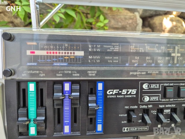 Радиокасетофон Sharp GF-575, снимка 6 - Радиокасетофони, транзистори - 55186005