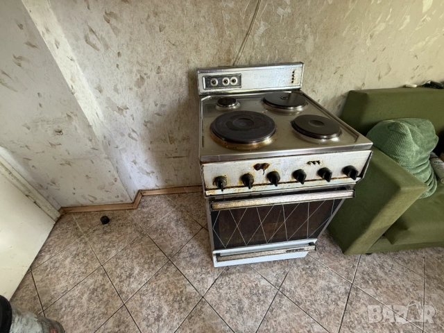 Здрава електрическа печка с мощна фурна – само 65 € 