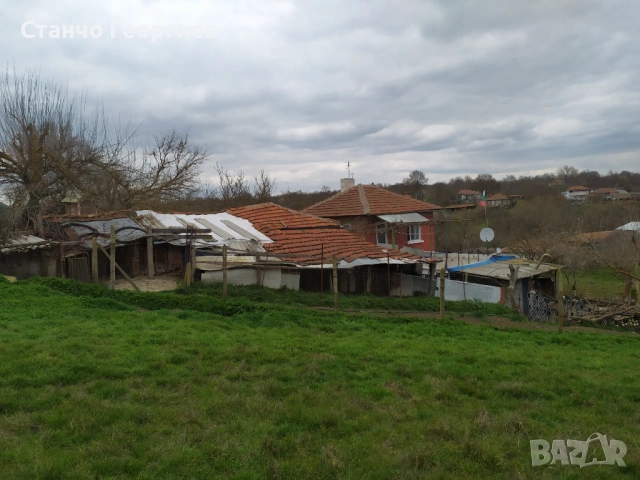 Продава къща с голям двор в село Зорница(Бургаска обл.), снимка 2 - Къщи - 54017074