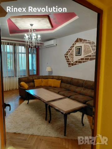 Тристаен апартамент под наем в Центъра, снимка 6 - Апартаменти - 53973337