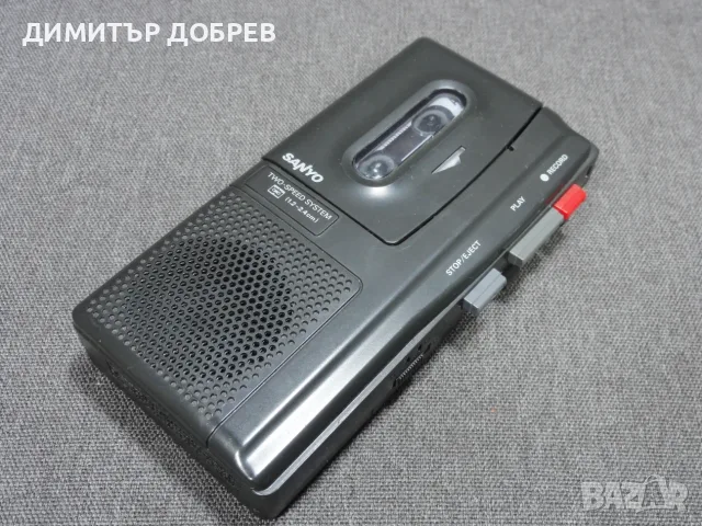 СТАР РЕТРО КАСЕТЕН ДИКТОФОН MICROCASSETTE RECORDER SANYO TRC 500A, снимка 2 - Радиокасетофони, транзистори - 55536581