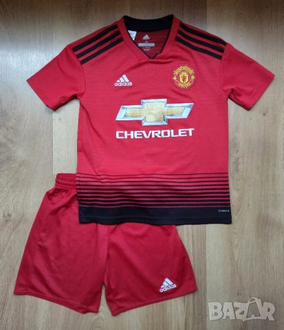 Manchester United / Adidas - детски футболен екип на Манчестър Юнайтед