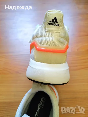 Adidas EQ19 маратонки за бягане, снимка 4 - Спортни обувки - 55517456