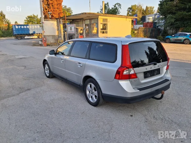 Volvo V70 2.5T Газ/Бензин, снимка 7 - Автомобили и джипове - 48136227