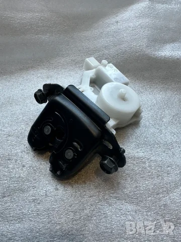 Ключалка за багажник Nissan Qashqai j11 2019 