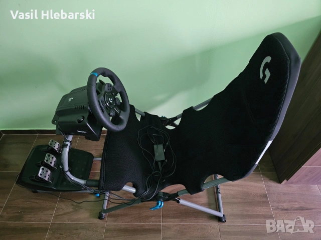 Logitech G923 racing wheel, playseat Logitech Challenge X