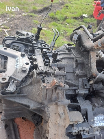 Автоматична скоростна кутия за Hyundai Tucson 2,0 CRDI, снимка 2 - Части - 54167698