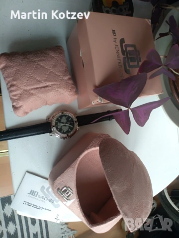 JLo chronograph hearts, снимка 2 - Дамски - 55249033