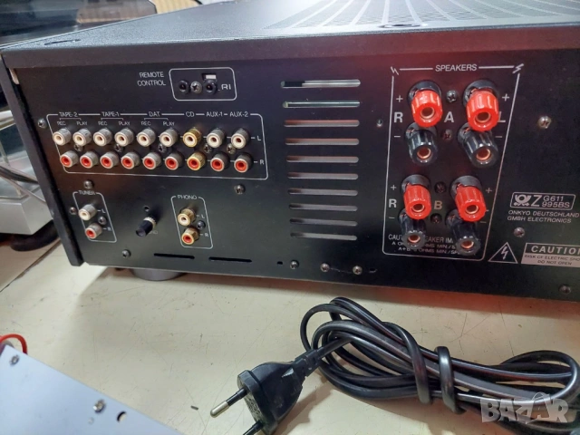 Усилвател Onkyo A-8850, снимка 4 - Ресийвъри, усилватели, смесителни пултове - 54265623
