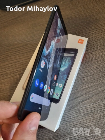 Xiaomi Mi A2 – 4 GB RAM / 64 GB – Отлично състояние + ЧИСТО НОВА батерия, снимка 2 - Xiaomi - 54618435