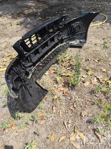 Предна броня -Volvo XC60 -D3-2010г, снимка 5 - Части - 55573126