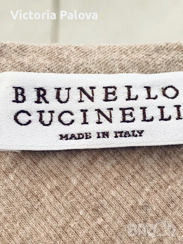 Тихият лукс на Brunello Cucinelli: класически топ с V-образно деколте, снимка 7 - Корсети, бюстиета, топове - 55068812