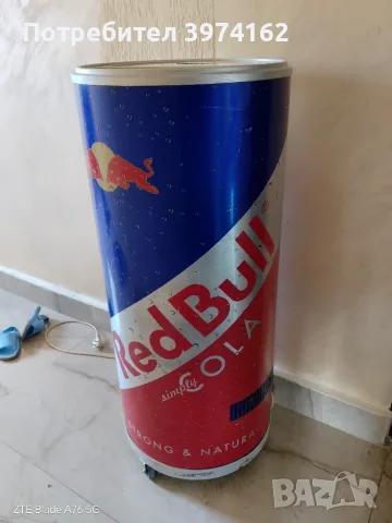Хладилна витрина Redbull