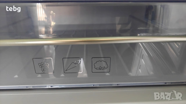 Хладилник с фризер Beko RCNA-365 E30 ZX, снимка 11 - Хладилници - 55284358