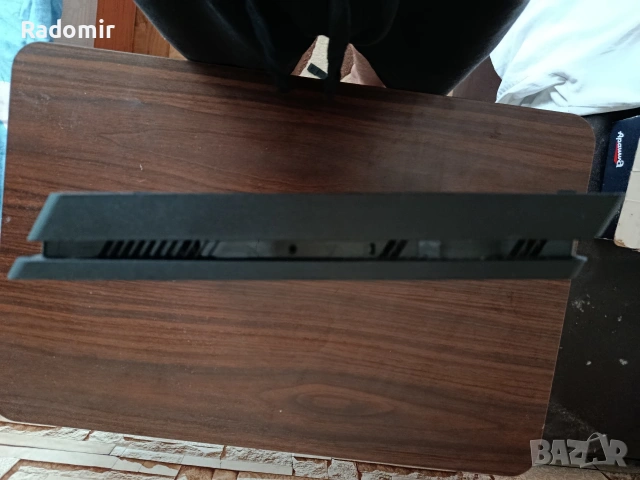 Ps4 slim 1tb + 1 джойстик и необходимите кабели , снимка 7 - PlayStation конзоли - 55061575