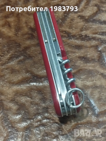 Стар модел Victorinox Switzerland с трион., снимка 8 - Ножове - 54700525