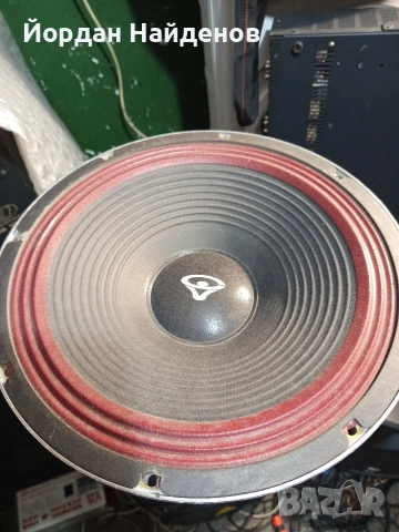 GERWIN VEGA 12 IN4 GOVORITEL OREGONALNO SASTOQNIE PERFEKTEN