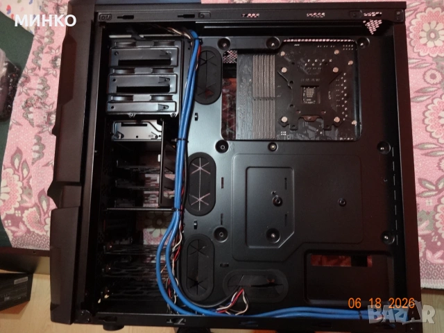 Кутия AeroCool, снимка 7 - Захранвания и кутии - 54968148
