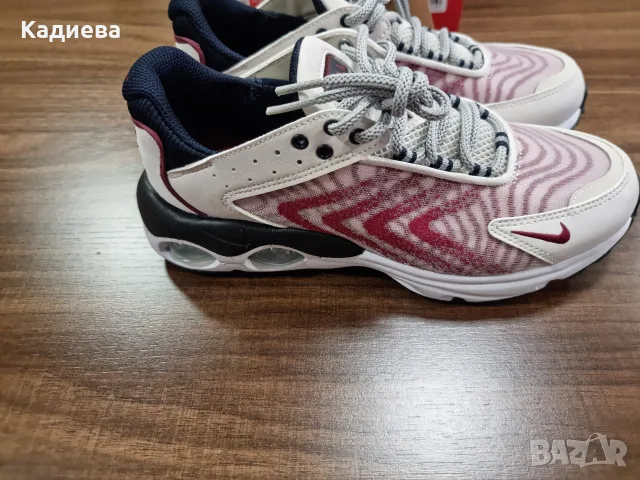 Чисто нови - Nike Air Max TW - phantom/team red-dark obsidian, 38 размер, снимка 6 - Маратонки - 55406794