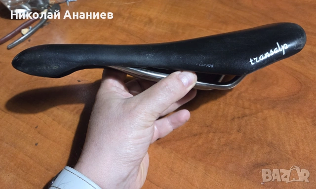 Заменям седалка Selle Italia Flite Titanium Transalp за по конфортна., снимка 3 - Части за велосипеди - 55180642