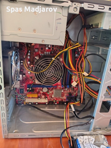 Компютър Fujitsu Esprimo Intel Pentium / 4GB RAM (Без хард диск) – за Windows 7 / автодиагностика, снимка 2 - Работни компютри - 54955565