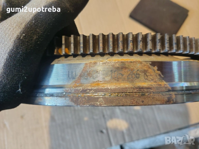 Демпферен Маховик 04E105266K Volkswagen Passat B9 1.5 eTSI 150кс 2024г Бензин Комби, снимка 5 - Части - 54883176