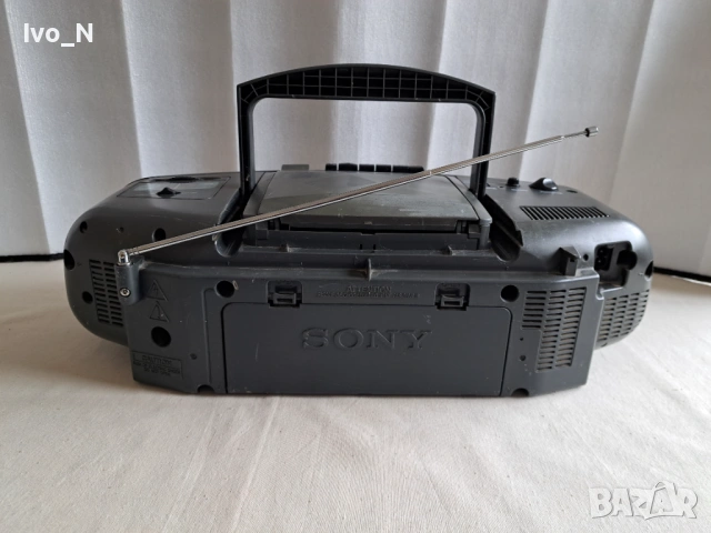 Радио Sony CFD-6., снимка 3 - Радиокасетофони, транзистори - 54427751