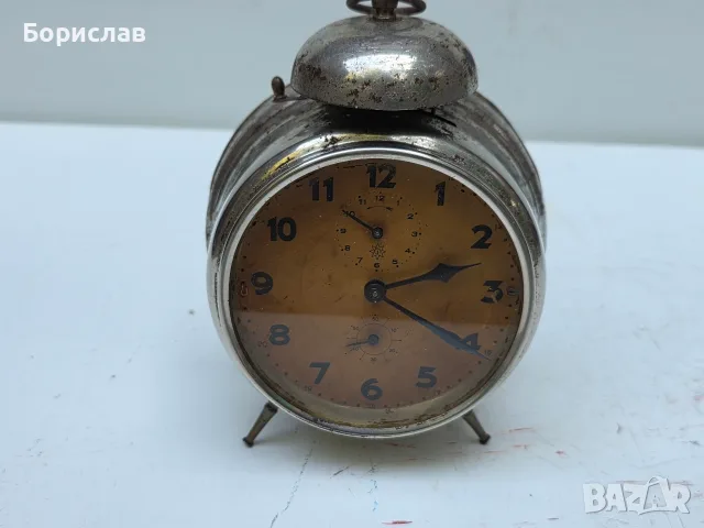 Стар механичен часовник