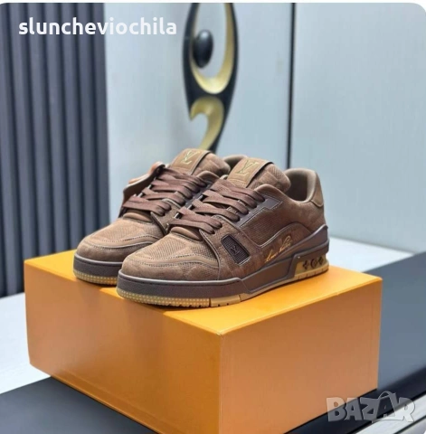 Обувки Louis vuitton run away sneakers, снимка 8 - Маратонки - 54124321