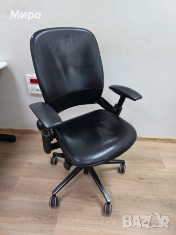 Steelcase leap v2 естествена кожа ергономичен офис стол